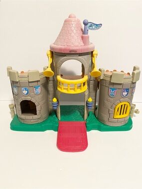 Little People Castle Lil Kingdom Figures Not Included Vintage 2003 Fisher Price